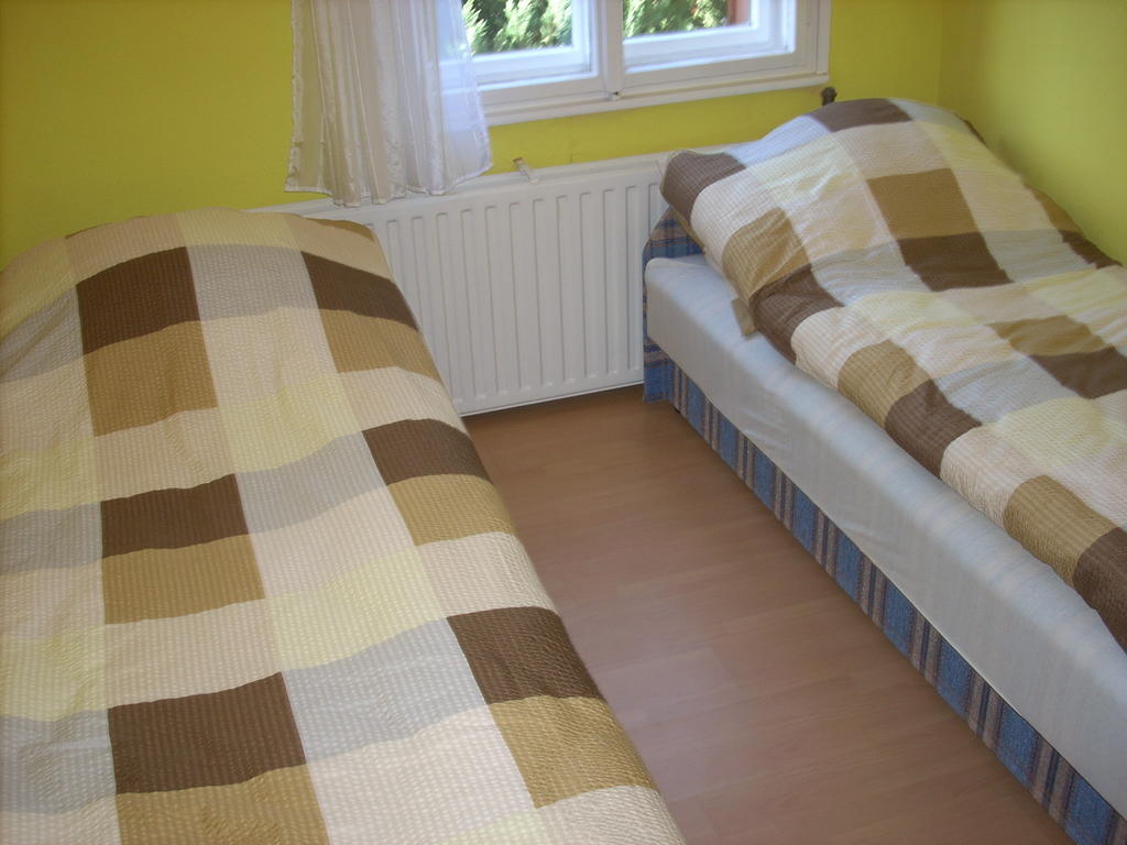 Fanni Apartman Hotell Miskolc Rom bilde